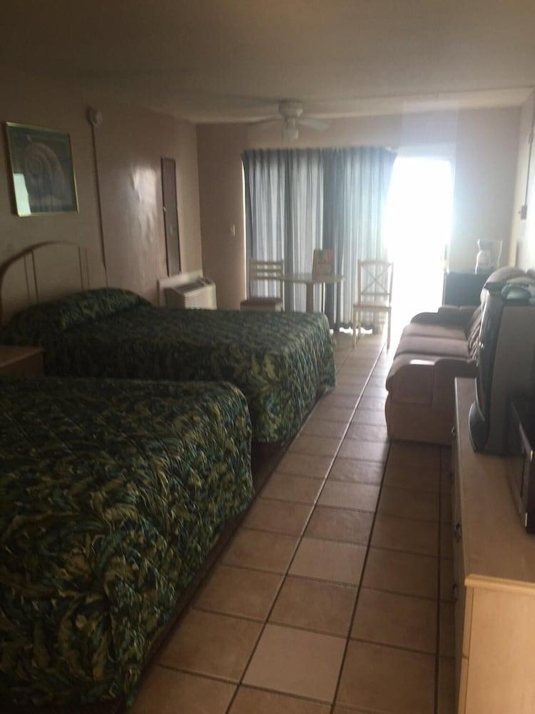 The Seascape Inn photo 11