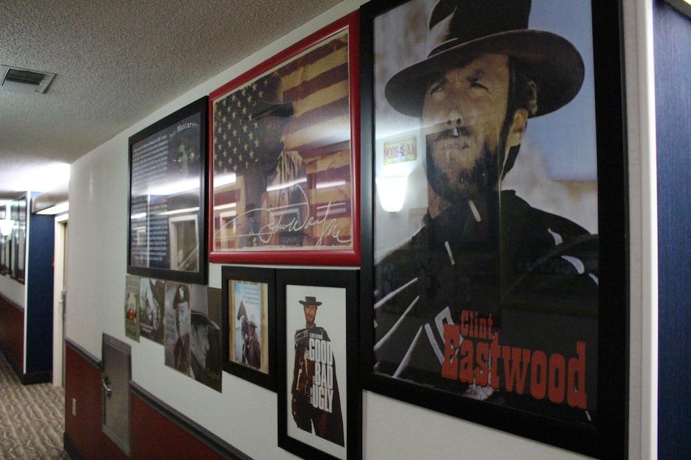 Hometown Inn photo 8