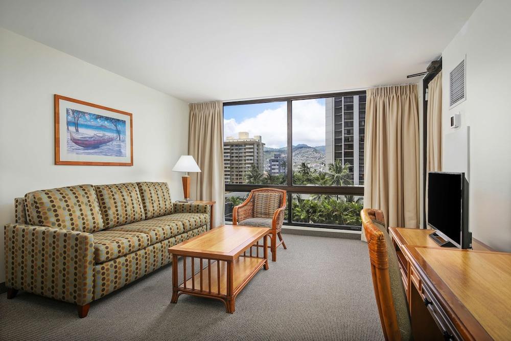 Aston Waikiki Sunset photo 18
