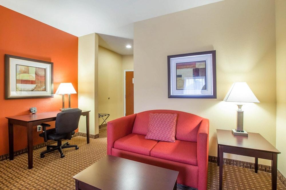Sunsera Boutique Suites photo 6
