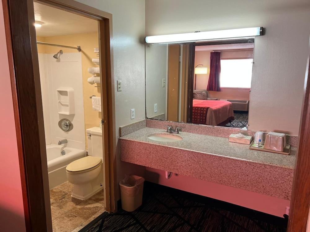 Travelerslodge Motel photo 5