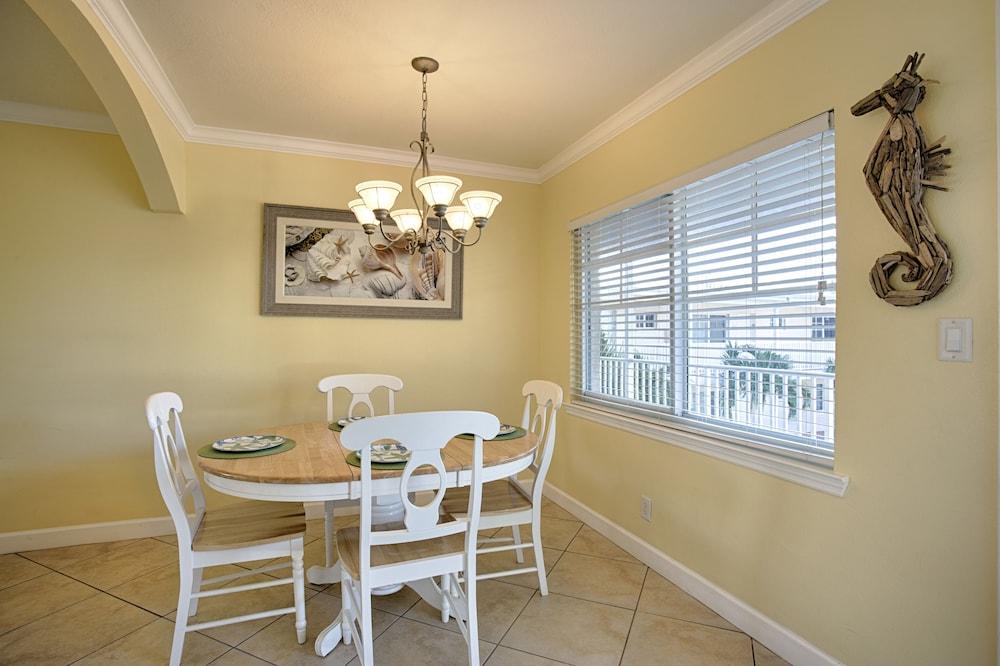 Barefoot Beach Resort photo 26