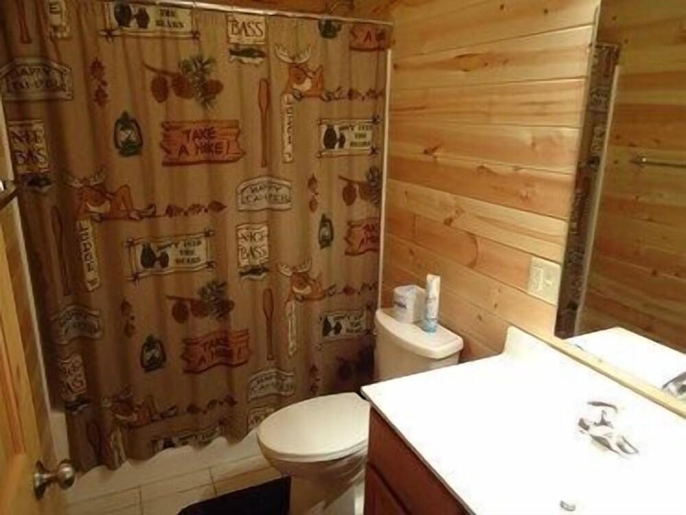 Red Door Resort & Motel photo 3