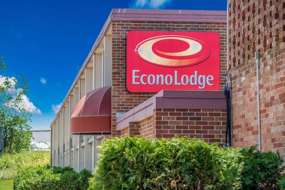 Econo Lodge photo 10