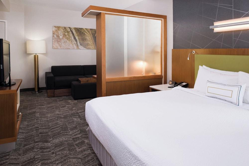 SpringHill Suites Huntsville Downtown photo 9