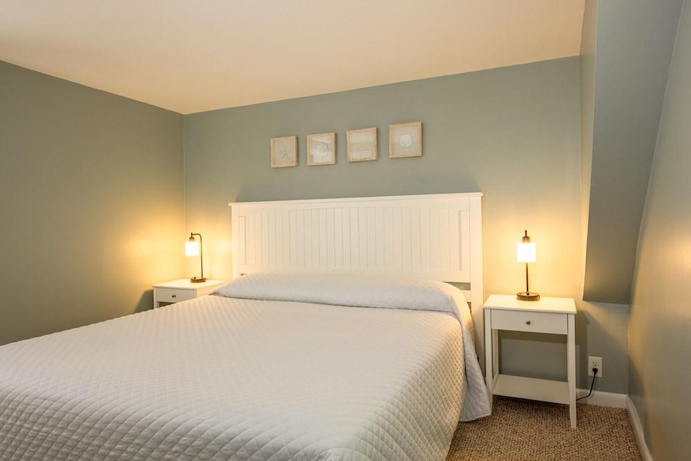 Eagle House Motel photo 81