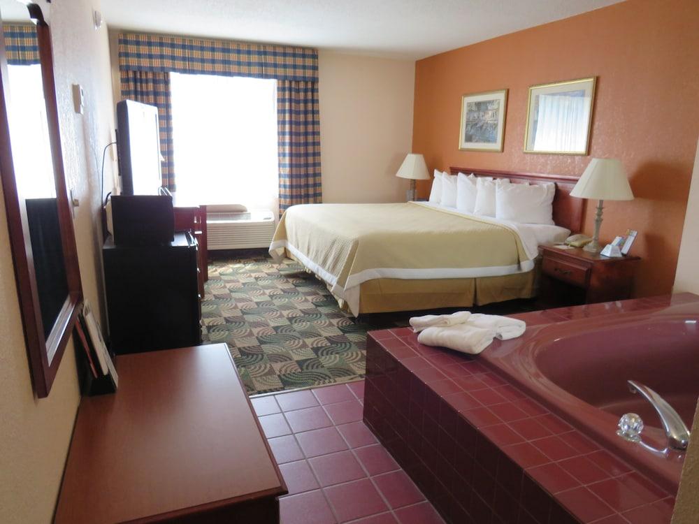 Days Inn by Wyndham Hillsdale photo 15
