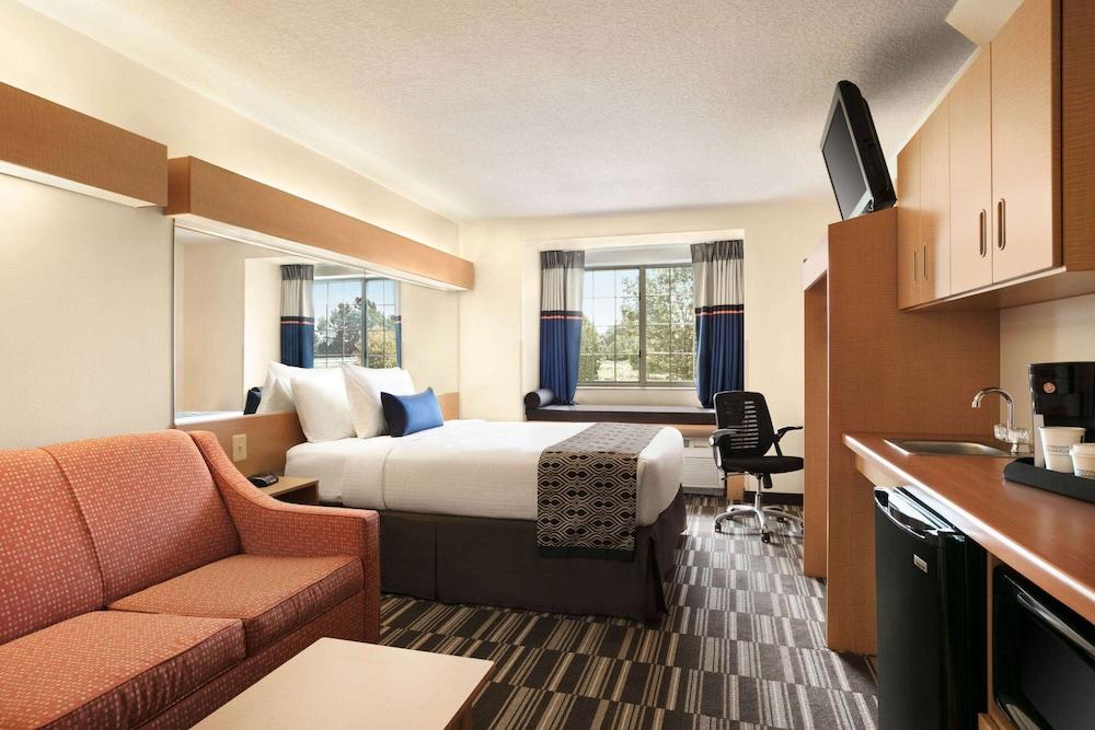 Microtel Inn & Suites by Wyndham Culpeper photo 8