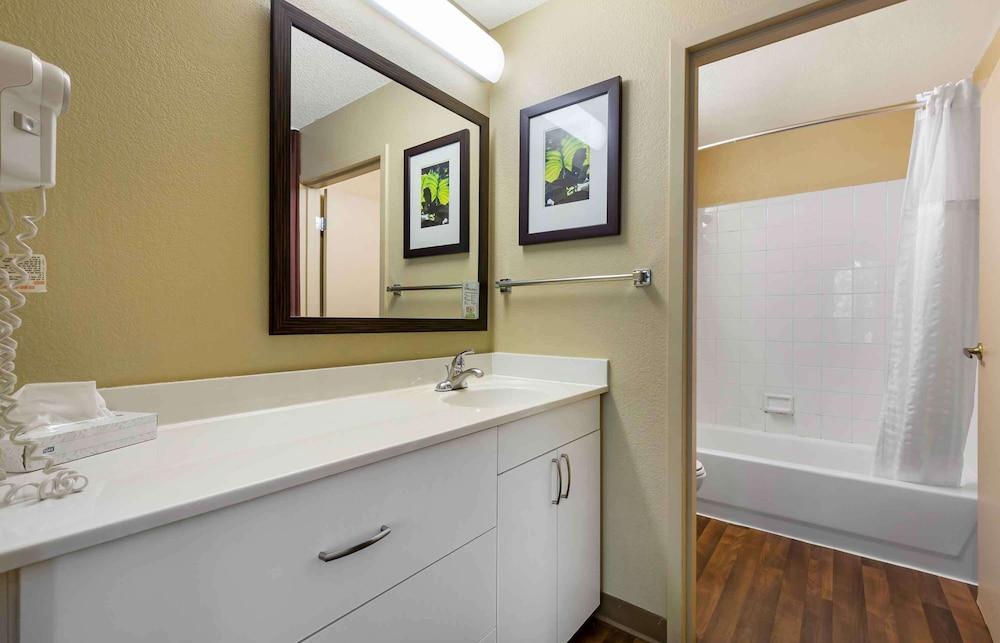Extended Stay America Suites DC Alexandria Eisenhower Ave photo 13