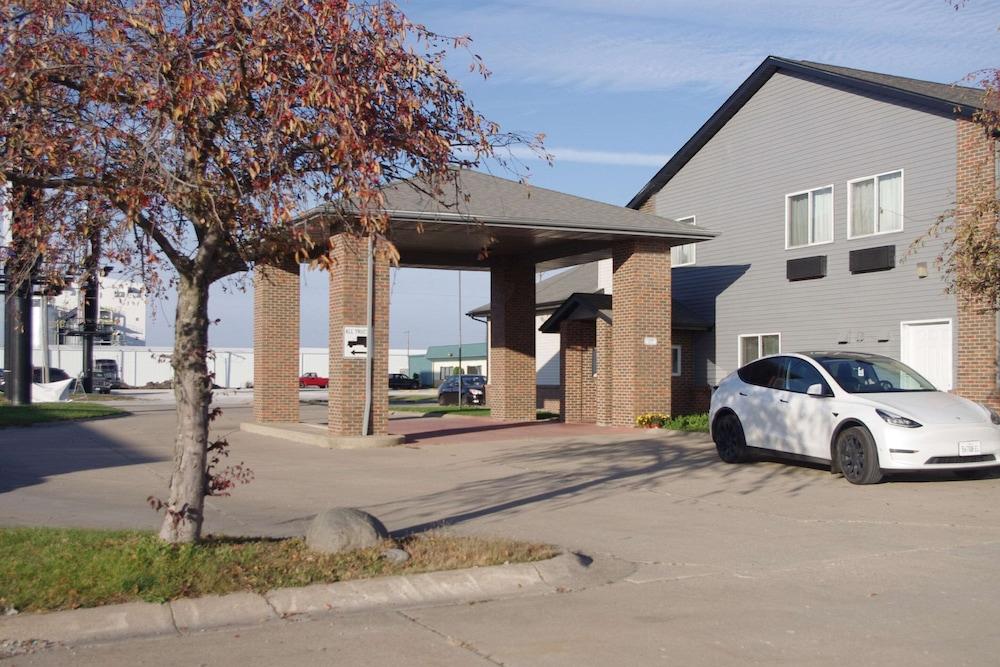 Econo Lodge El Paso, IL photo 32