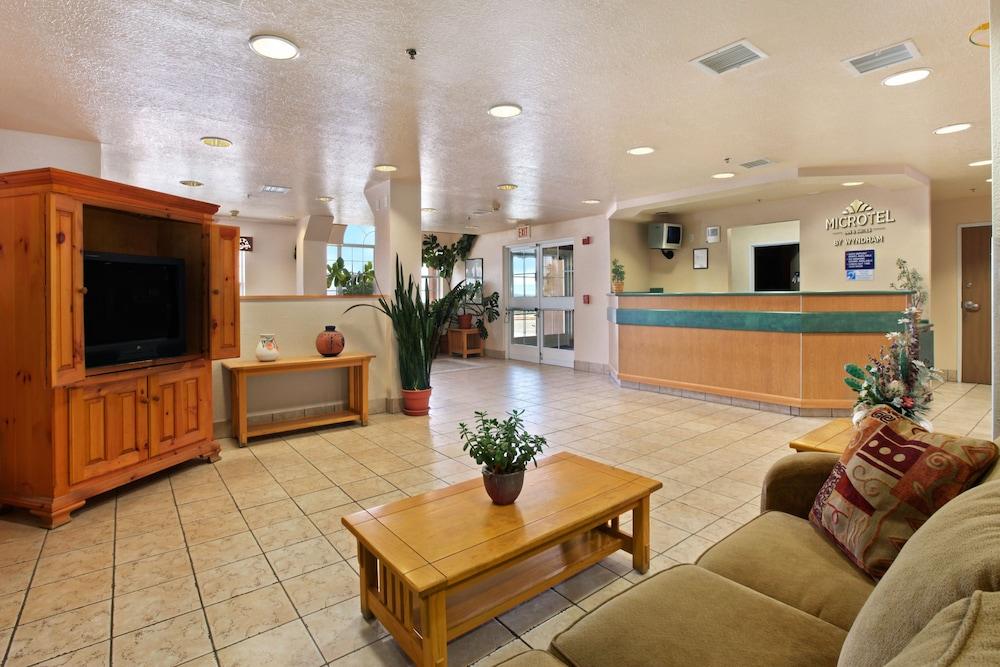 Microtel Inn & Suites by Wyndham Albuquerque West photo 9