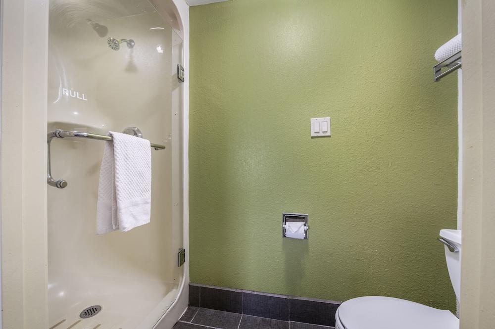 Sleep Inn Naperville - Chicago photo 13