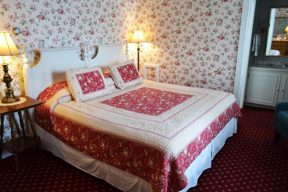 Stafford's Bay View Inn photo 6