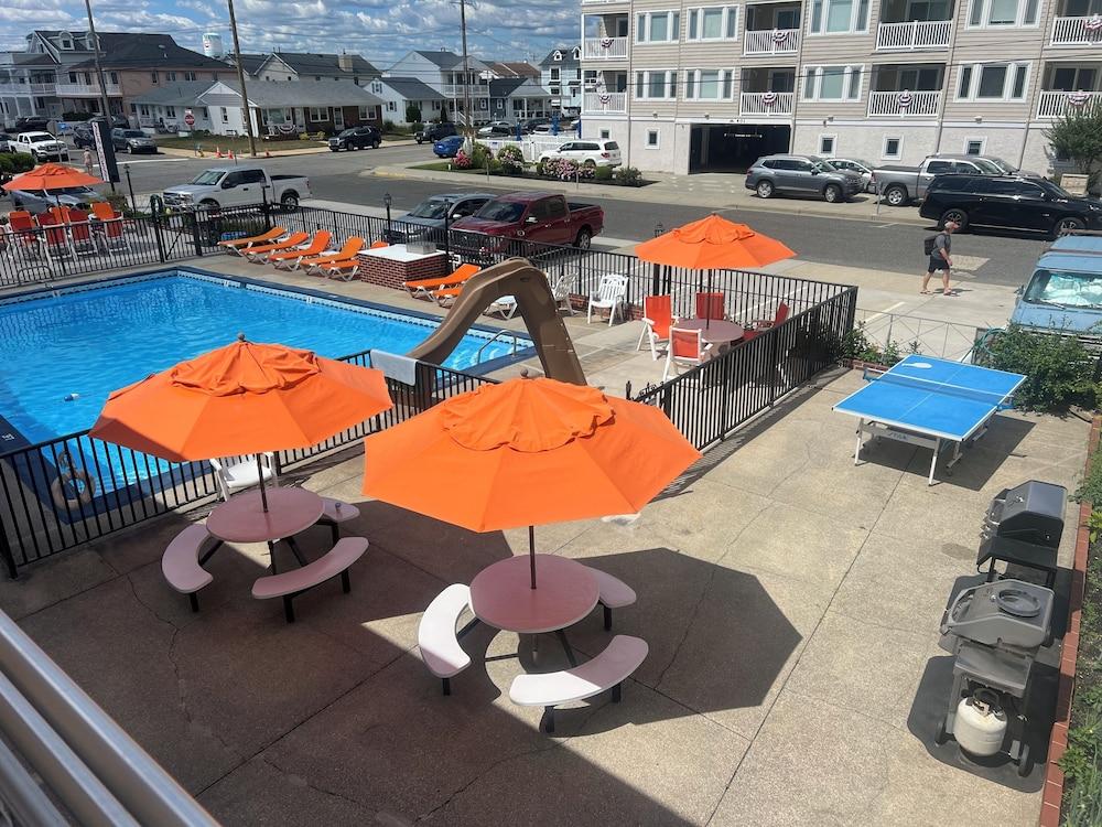Sea Chest Motel photo 14