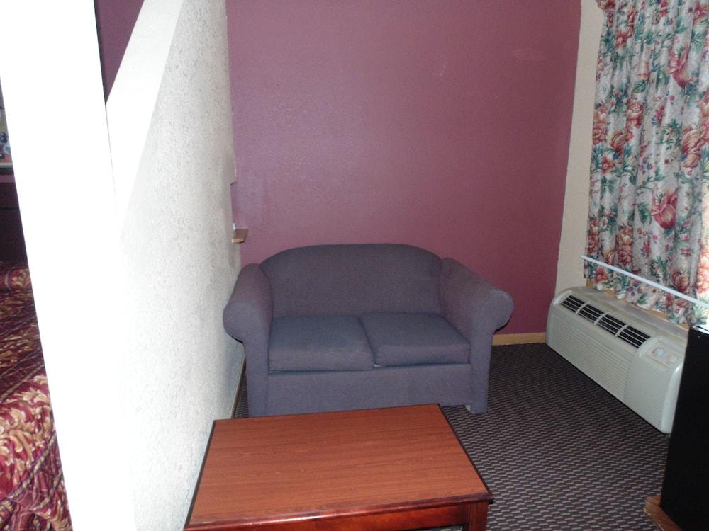 First Western Inn photo 20
