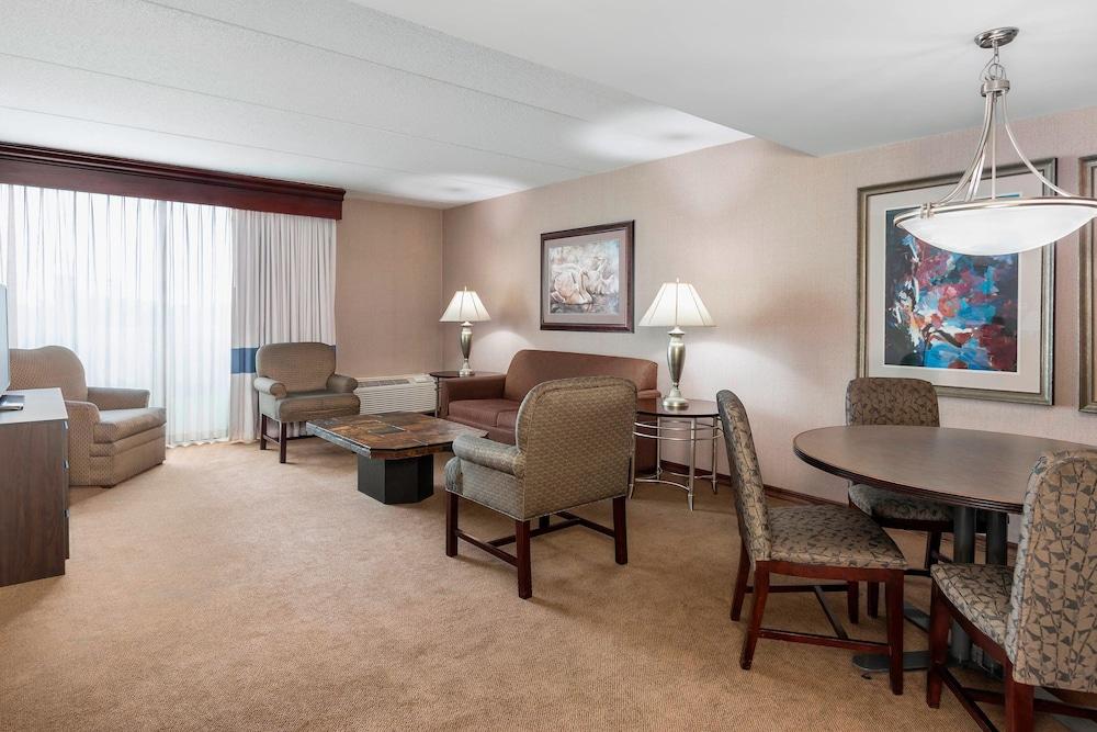 Four Points by Sheraton Chicago O'Hare Airport photo 22