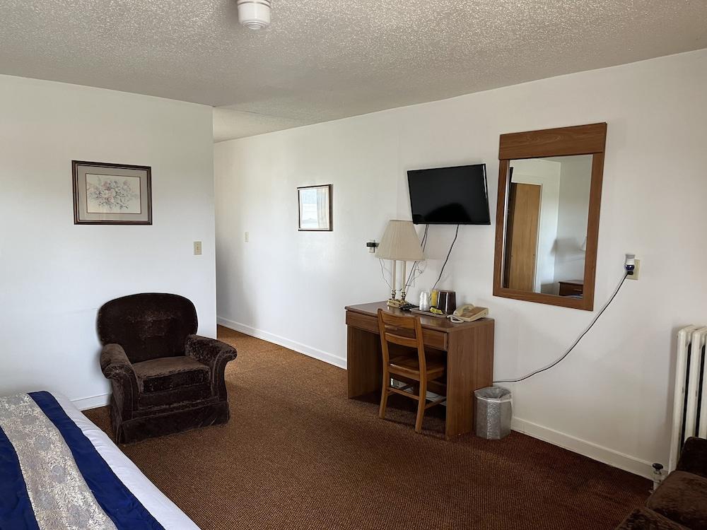 Sudbury Court Motel and RV Park photo 11