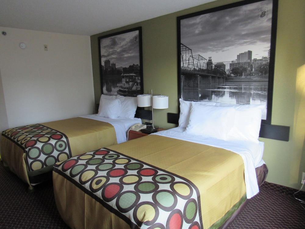 Super 8 by Wyndham New Cumberland photo 5