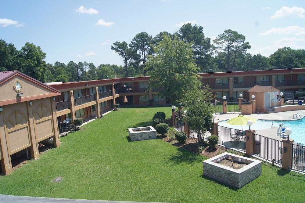Royal Inn photo 87