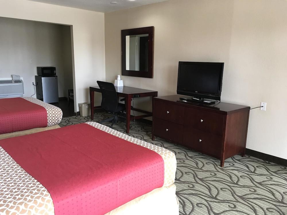 Americas Best Value Inn Texarkana photo 5