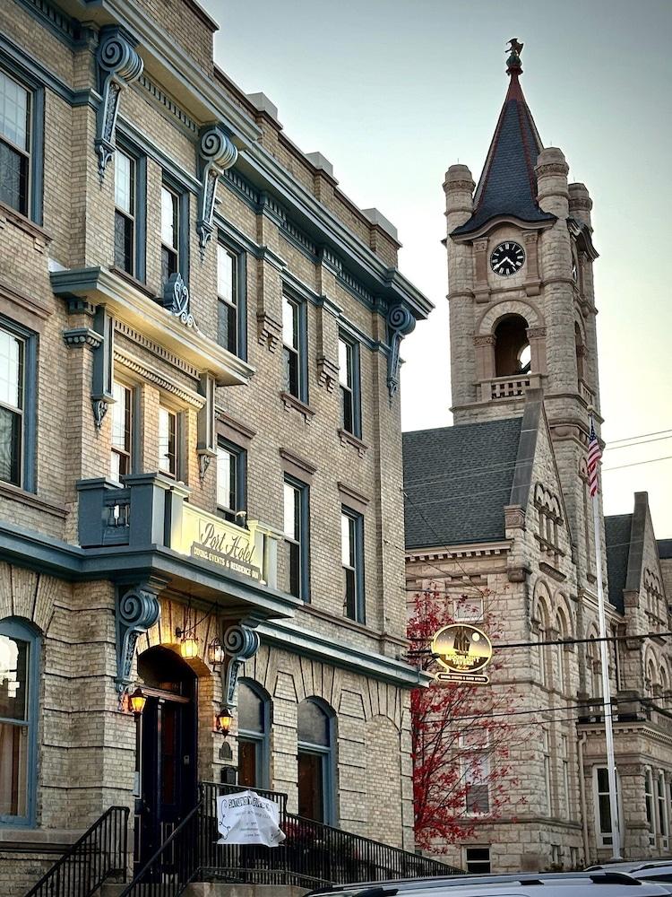 The Port Hotel photo 1