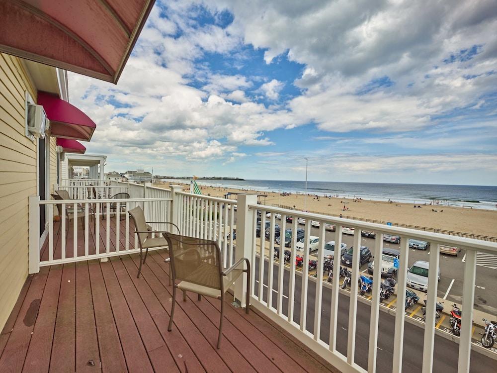 Atlantic Sands photo 27