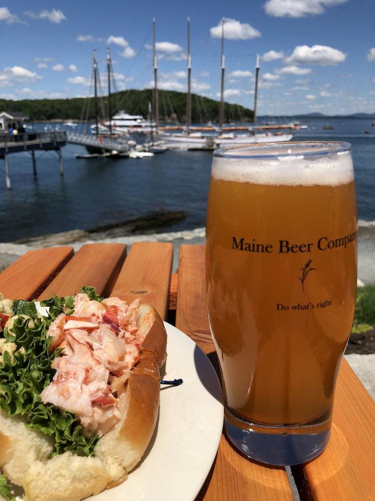 Bar Harbor Inn photo 42
