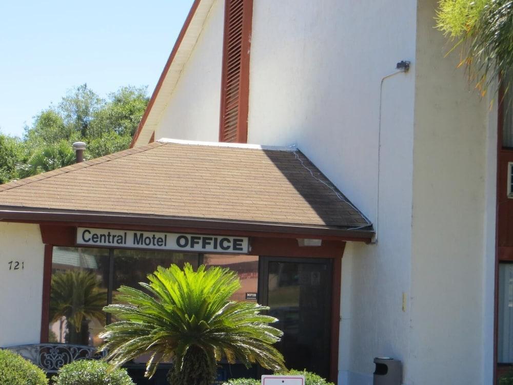 The Central Motel photo 36