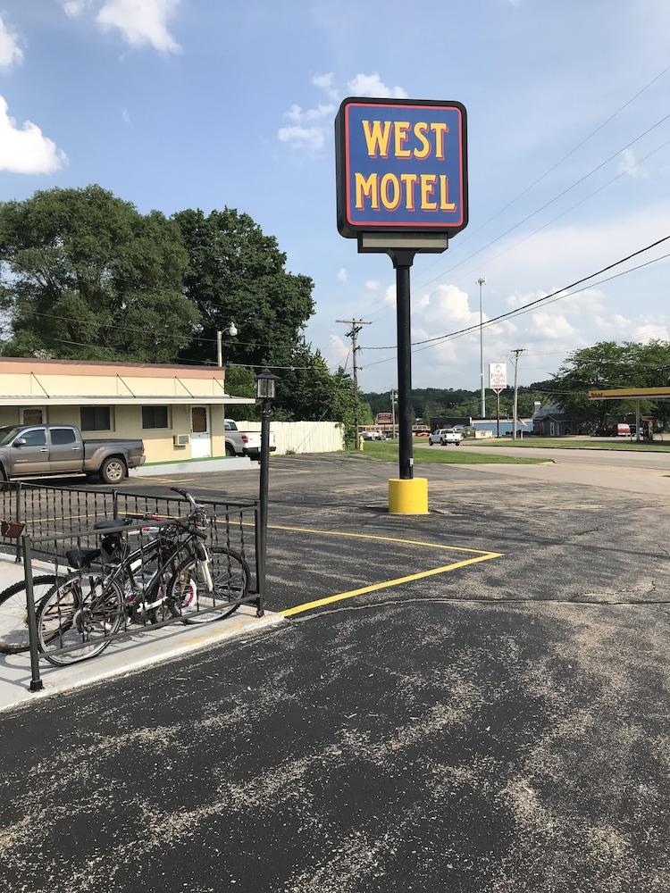 West Motel photo 21