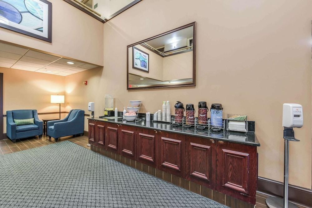 Comfort Suites Chicago O'Hare Airport photo 28