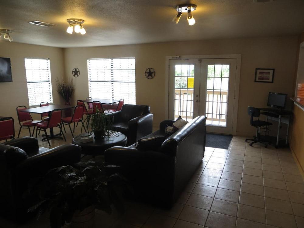 Kenedy Country Inn photo 28