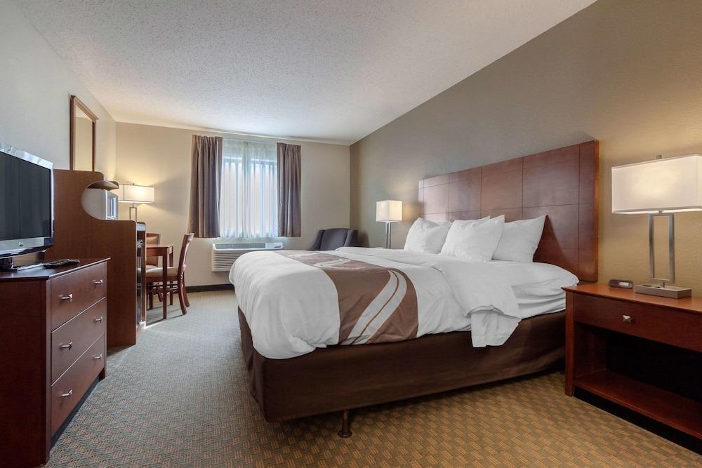 Quality Inn Hays I-70 photo 7