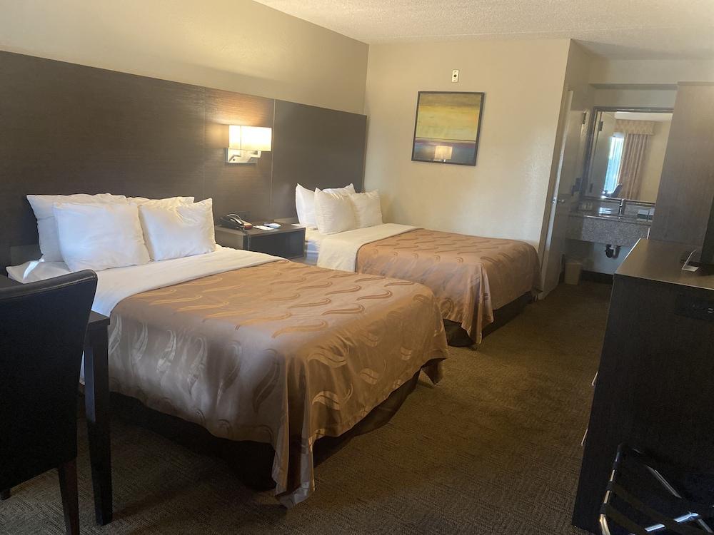 Quality Inn Riverside near UCR and Downtown photo 10