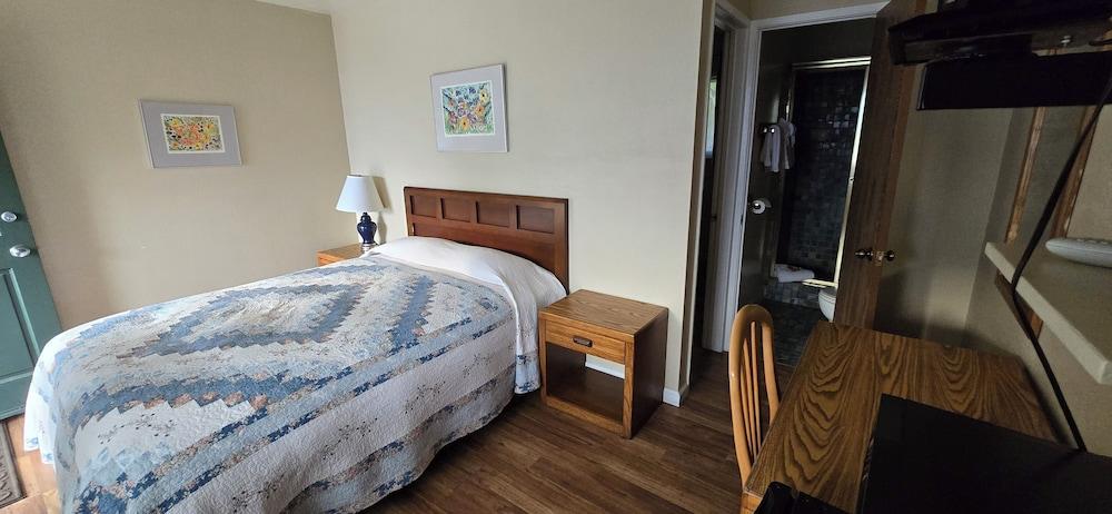 Ocean Cove Lodge photo 9