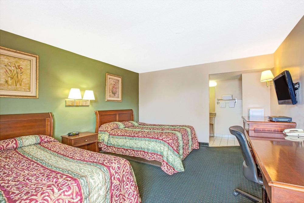 Knights Inn South Hackensack photo 4