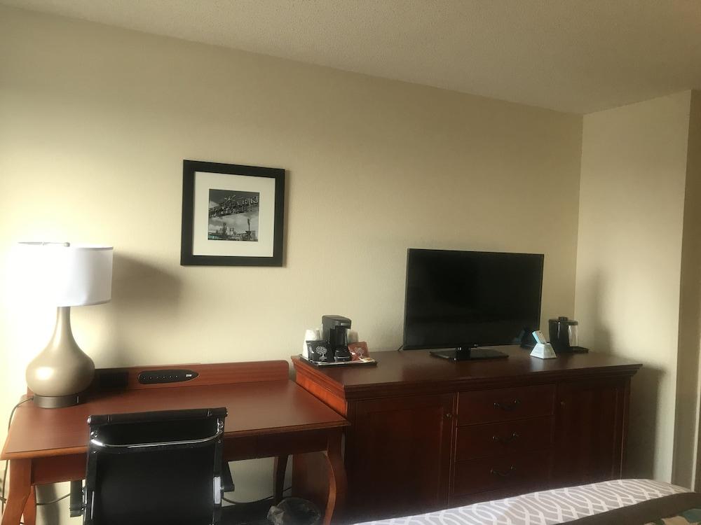 Comfort Inn & Suites O'Fallon - St. Louis Area photo 37