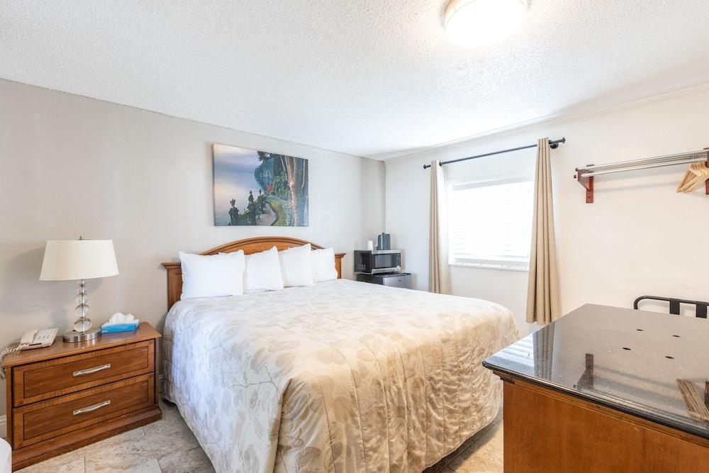 Vineyard Valley Inn photo 10