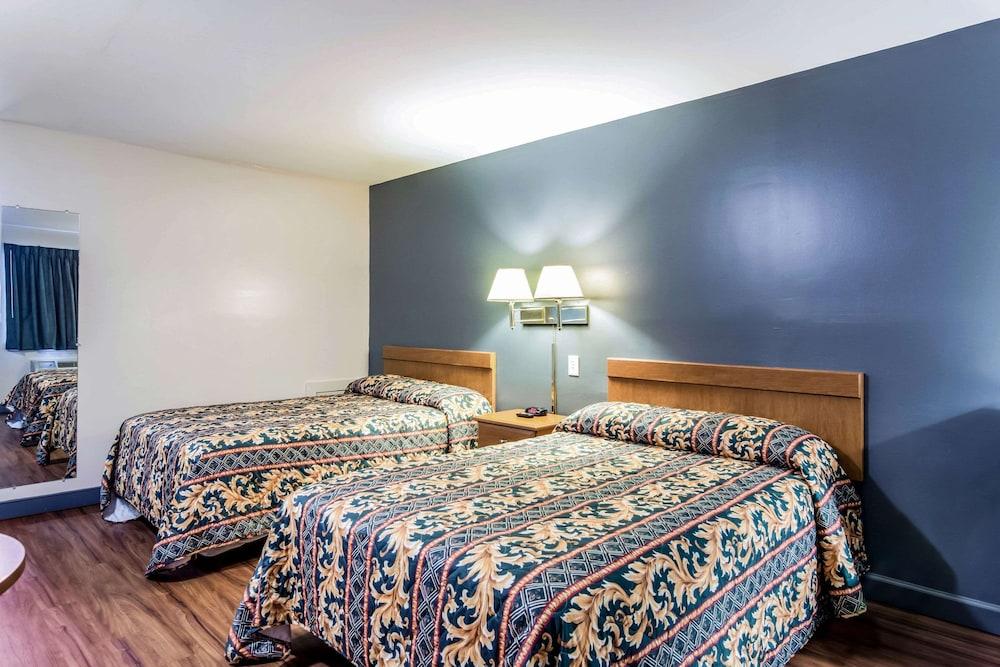 Rodeway Inn Richmond South photo 8