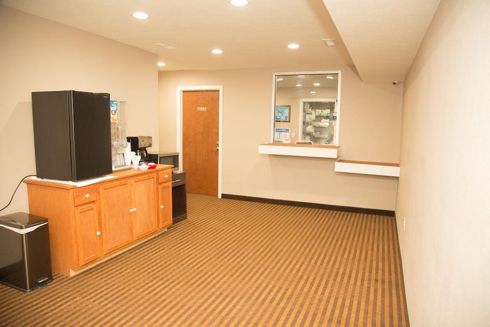 Executive Inn photo 12
