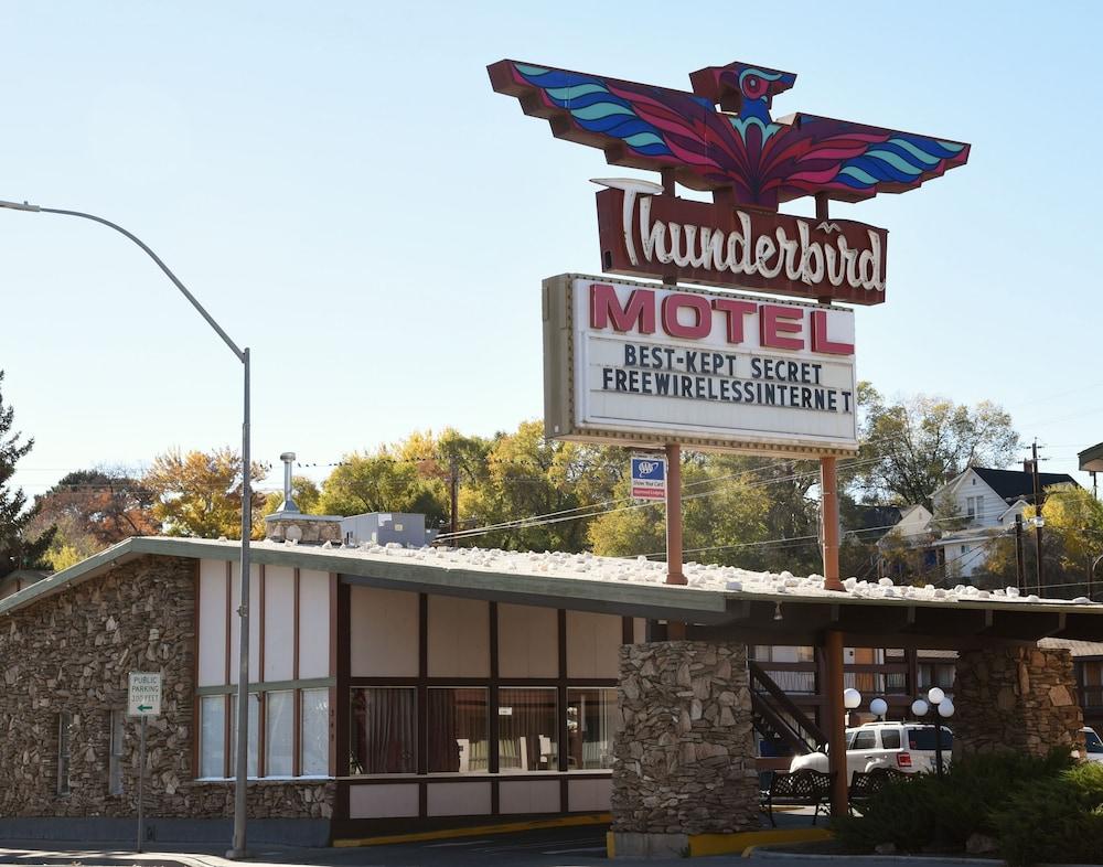 Thunderbird Motel photo 33