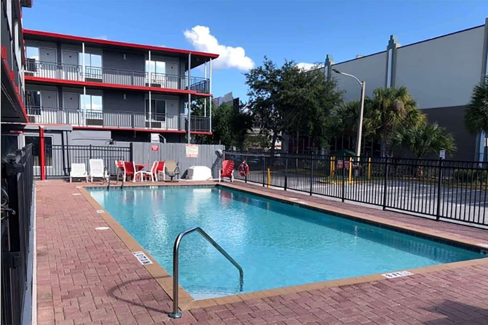 Travelodge by Wyndham Orlando / Heart of International Drive photo 6