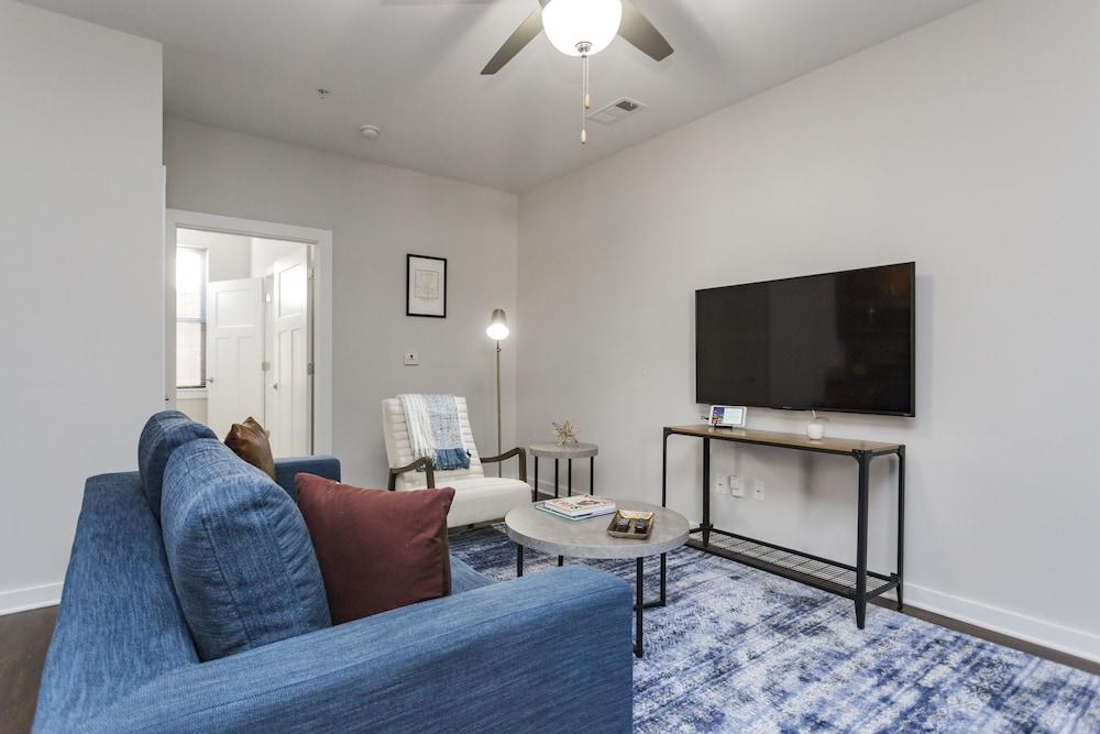 CozySuites Music Row photo 5