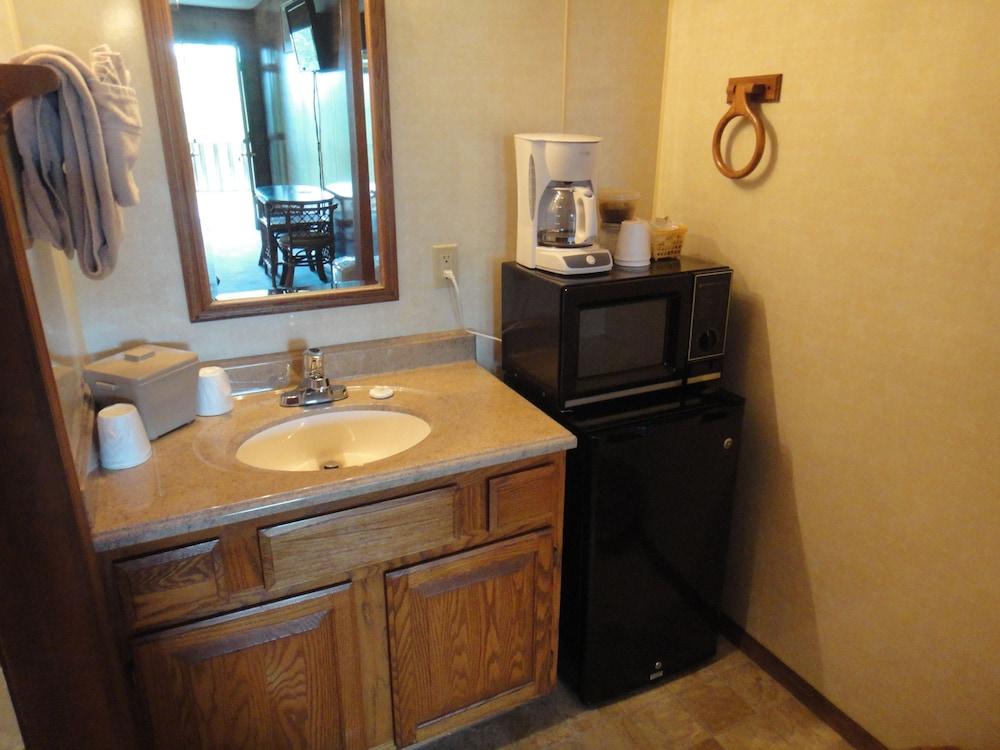 Brackenridge Lodge photo 22