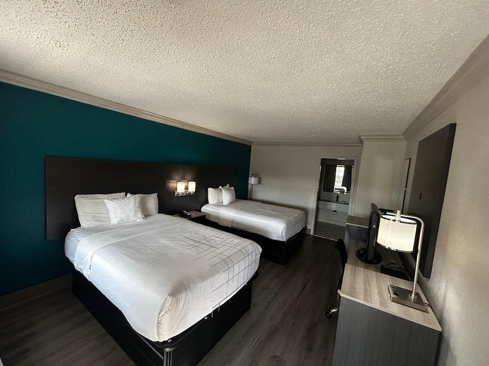 Quality Inn & Suites photo 6