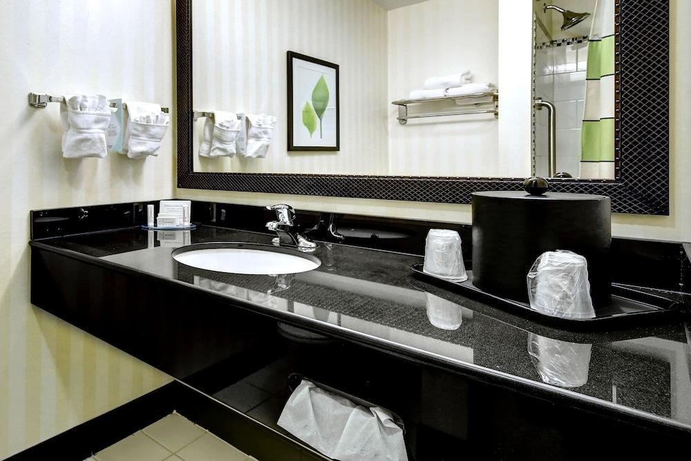 Fairfield Inn & Suites by Marriott Harrisburg West photo 13