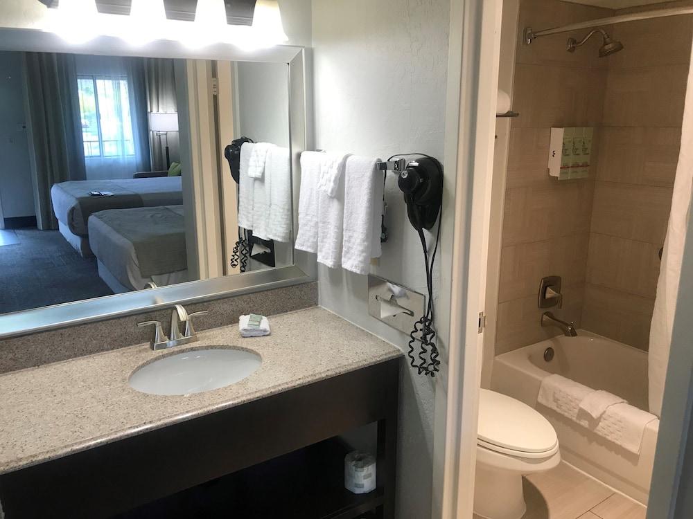 SureStay InnSuites Phoenix Hotel & Suites by Best Western photo 22