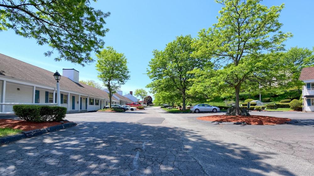 Knights Inn Danvers photo 34