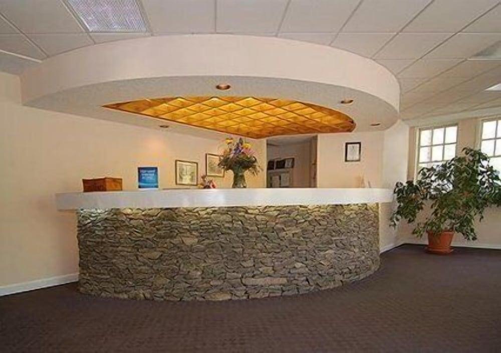 Rodeway Inn & Suites Cherokee On the River photo 4