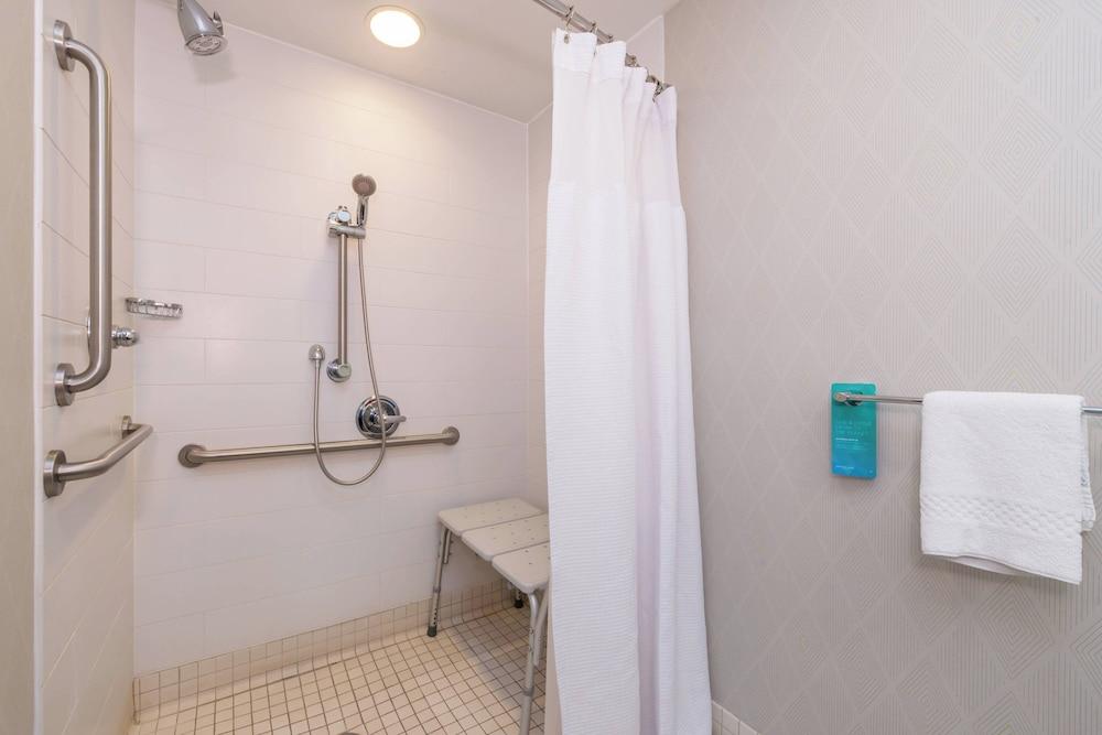 SpringHill Suites Huntsville Downtown photo 15