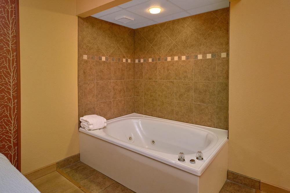 Old Creek Lodge photo 25
